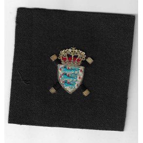 Forsvarschefens mrke i guldbroderi