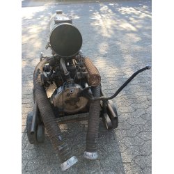 Antik brandpumpe med DKW F9 2 cyl. totakt motor