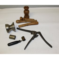 Old reloading tools f. shotgun cartridges 16 gauge
