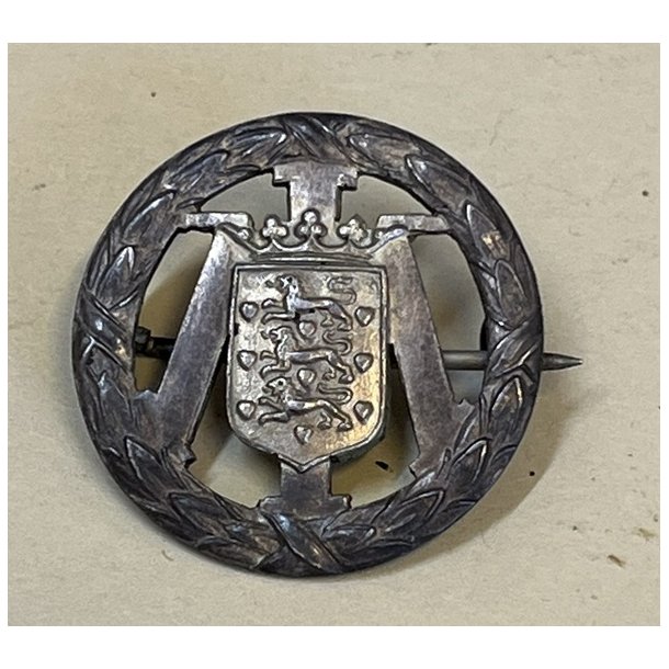 Milit�r Idr�t, nummeret - � 23 mm