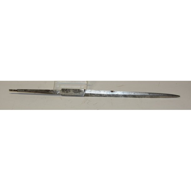 Klinge - in bedarf von einen Aufputzung
