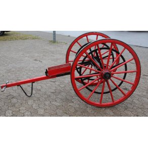 Brandvsen : Antik slangevogn med jernbeslede trhjul (108 cm)