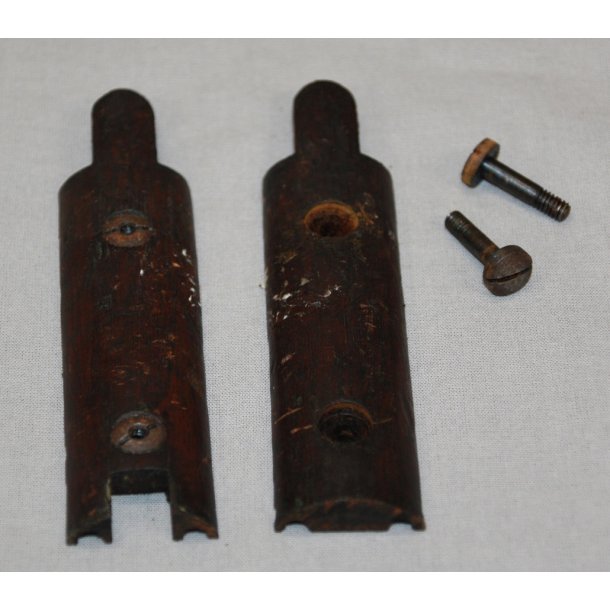 Sweden bayonet model 1914 + 15 : wooden grips with screws