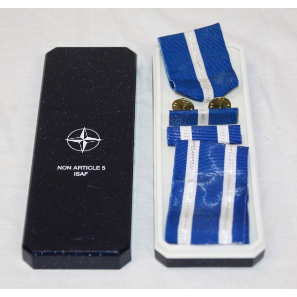 UN: Box with 2 bands and 2 band buckles