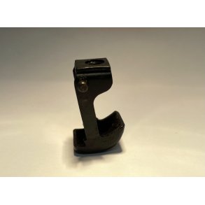 46 Retainer for magazine