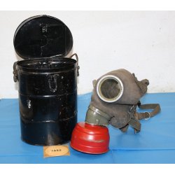 Dansk civilgasmaske 2. verdenskrig i sort metald�se