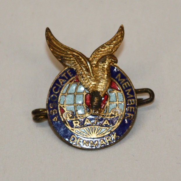 R.A.F.A. Associate Member Denmark - pin Ø 1,5 cm - Danske mærker og ...
