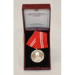 For God Tjeneste - medalje med b�nd i �ske