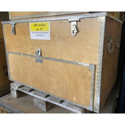 Plyfakasse med skuffe og rumindeling