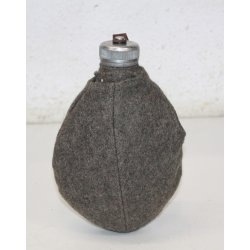 Sweden: field bottle model 39 with gray felt cover