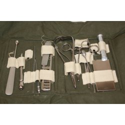 Field doctor: surgical instrument set "khaki roll"