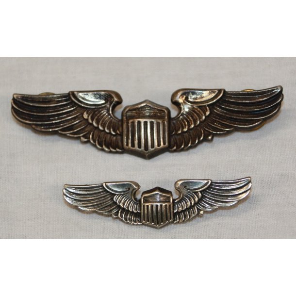 U.S.A. N.S. Meyer inc New York Word War 2 Air Force Amy Wing Pin (2)