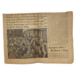 Original udgave af Berlingske Tidende dateret l�rdag den 5. maj 1945.