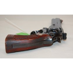 Smith &amp; Wesson model 586 revolver