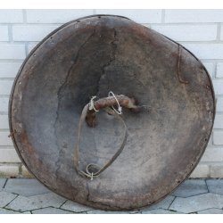 Nordafrika: antikes Elefantenleder Schild