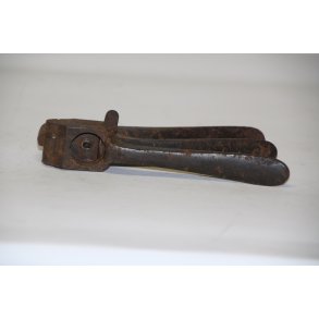 Reloading tool : for removal of primers