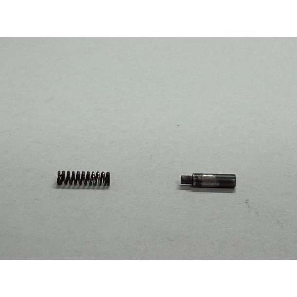 SAKO-TRIACE 39 &amp; 40. Magazine catch spring &amp; plunger guide