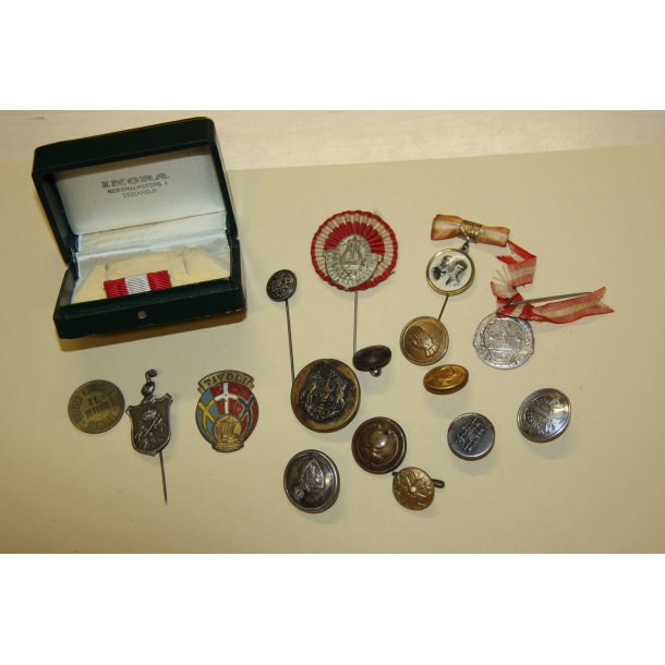 16 stk mrker, tegn og ske