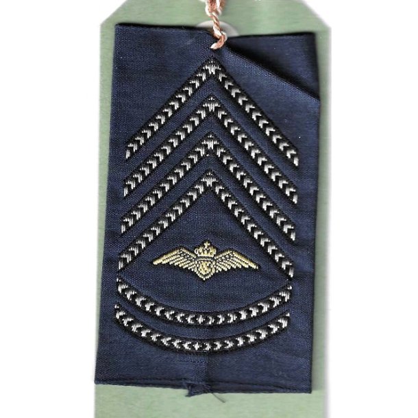 Flyvevbnet skuldersljfe, Seniorsergent af 2. grad