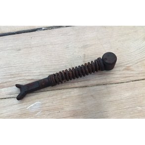 9 Hammer strut with spring