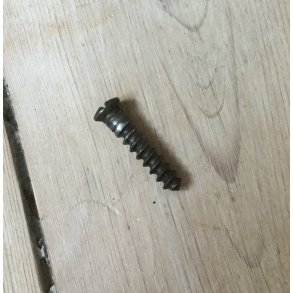 11 - Screw for butt plate