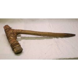 Afrika - Steinbeil (der Stein fehlt)