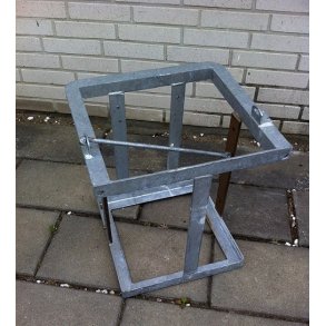 Holder for to jerrycans