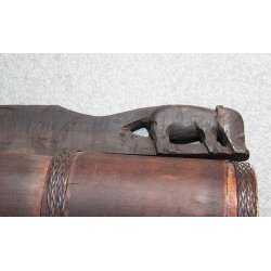 Afrika: K&ouml;cher f&uuml;r Pile zu Blasrohr