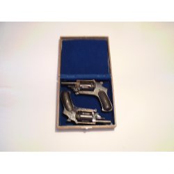 Revolverpar - 2 Velodog revolvere i &aelig;ske