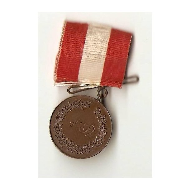 Medalje med b&aring;nd &rdquo;Kolonnemarch&rdquo;