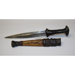 Afrika: Messer mit Scheide